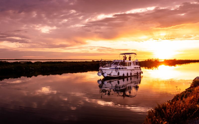 Tarpon 37&nbsp;<span class="caps">DP</span>