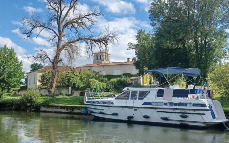 Tarpon 42&nbsp;<span class="caps">TP</span>