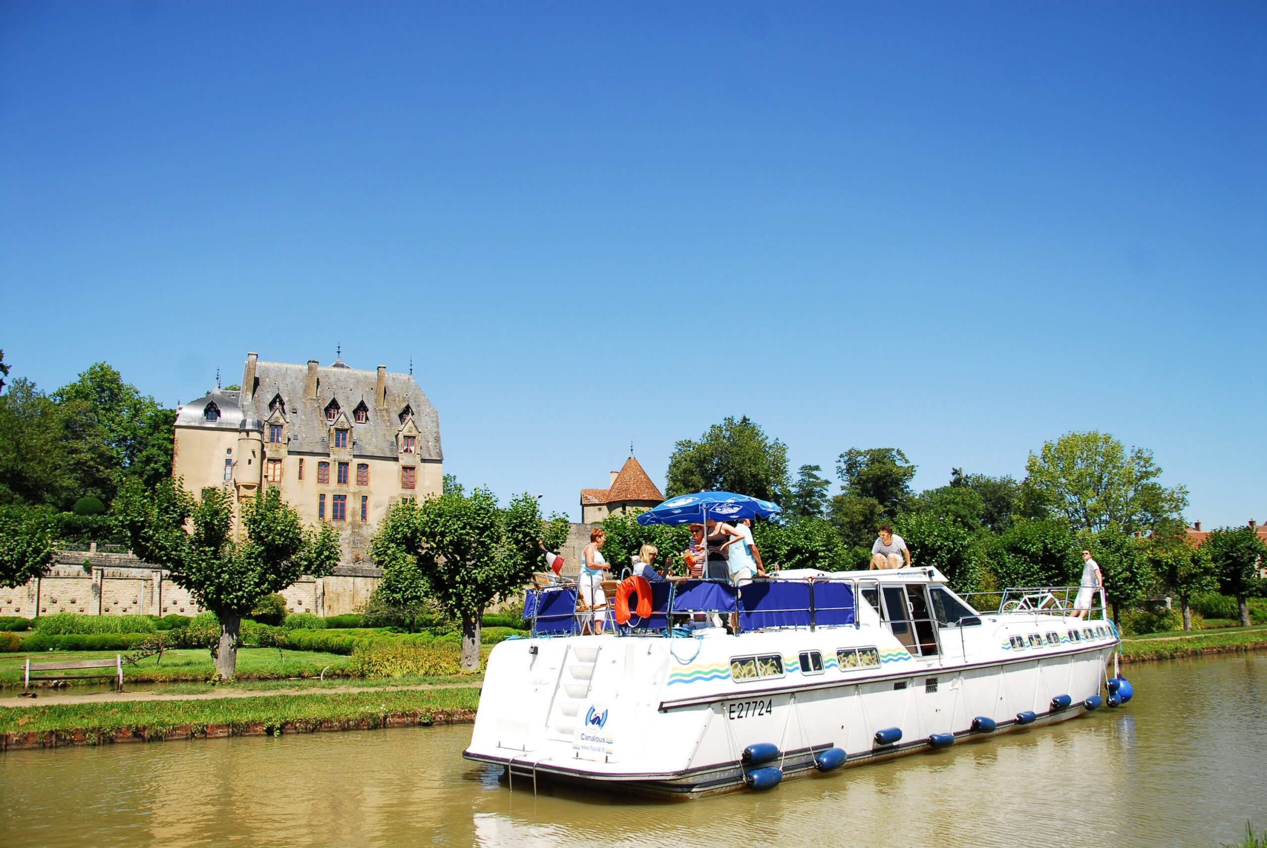 Vacances en bateau dans le Morvan&nbsp;: Un séjour bateau et rando au fil de l’eau