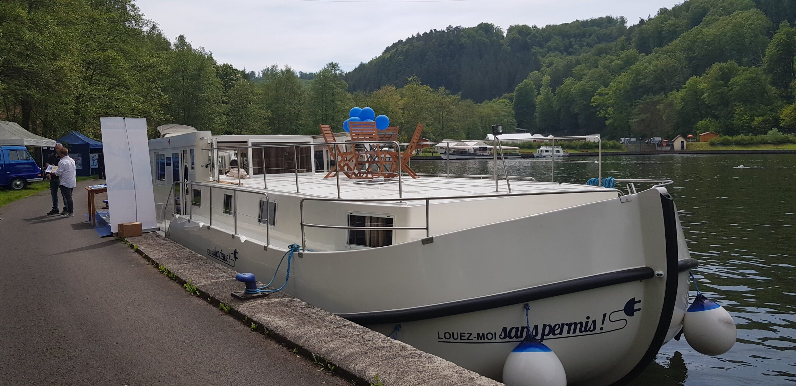 Développement de notre flotte de bateaux sans permis électriques&nbsp;: Un choix innovant et écologique