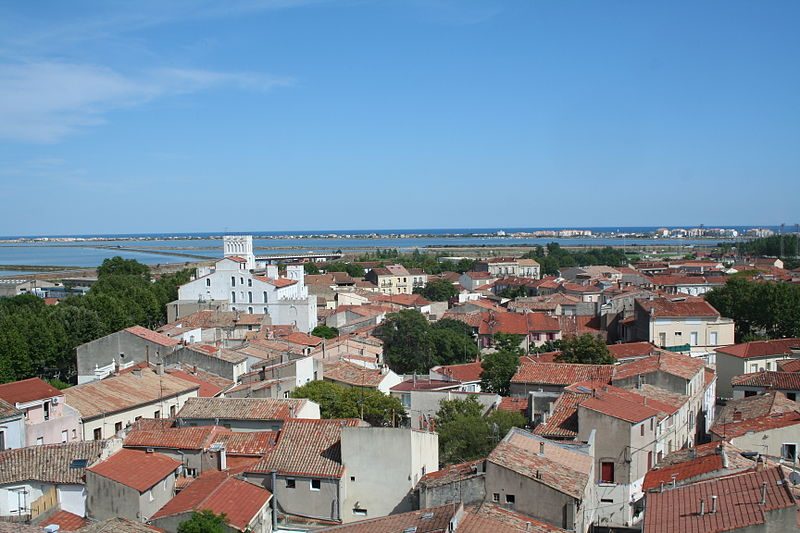 Frontignan (Hérault) - vue sur la maison Poulalion, les étangs, la mer - photo prise depuis le clocher - © Fagairolles 34